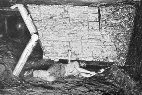 A coal miner working in Ashton-under-Lyne Colliery, circa 1900s